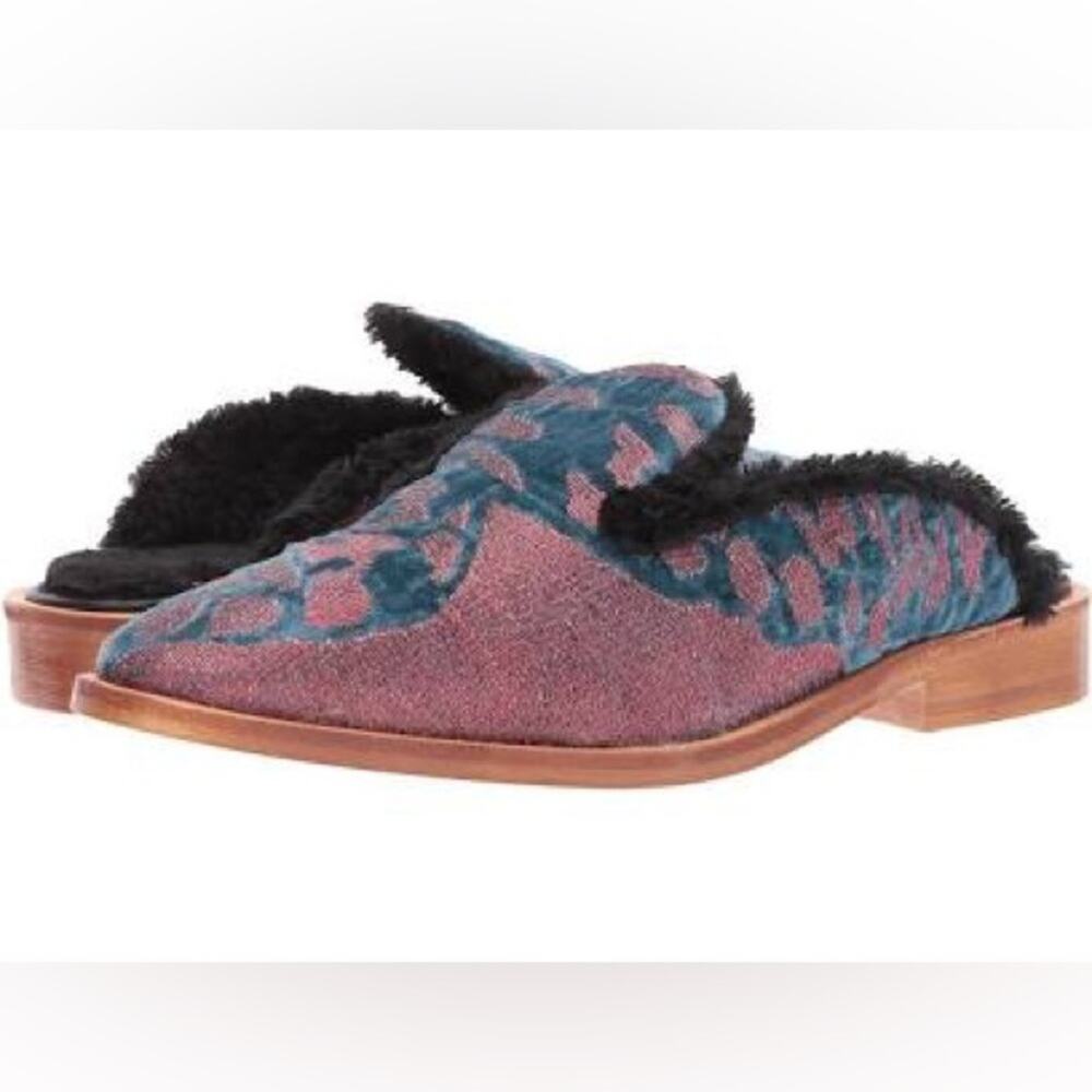 Free People Butterfly Effect Pink Fuzzy Lined Mules Loafers Size 36